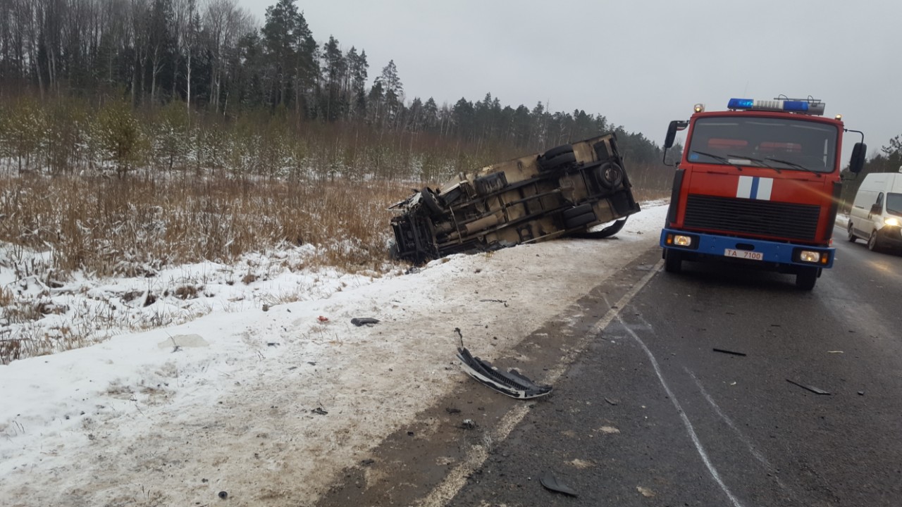 В лобовом ДТП в Кировском районе погиб водитель УАЗа-1