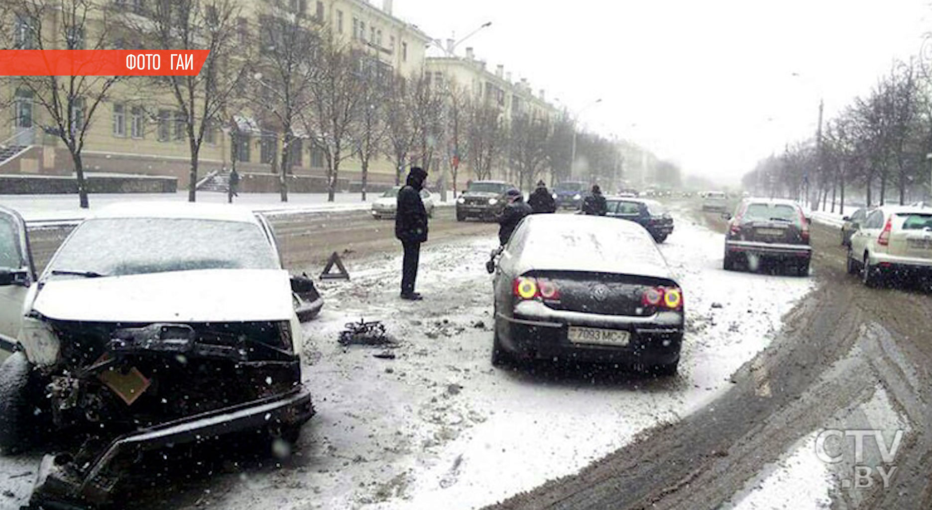 «Несет машину, трудно ехать». Из-за метели в Беларуси резко возросло количество ДТП-10