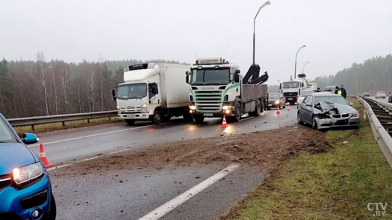 В Минском районе всего за один день произошло около 50 ДТП с материальным ущербом-4