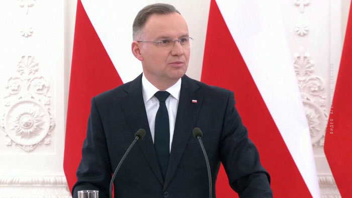 Президент Польши обвинил руководство ЕС в попытке сменить власть в стране
