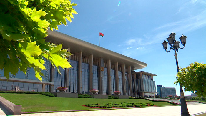 Госнаград удостоены 46 представителей различных сфер деятельности. Президент Беларуси подписал Указ