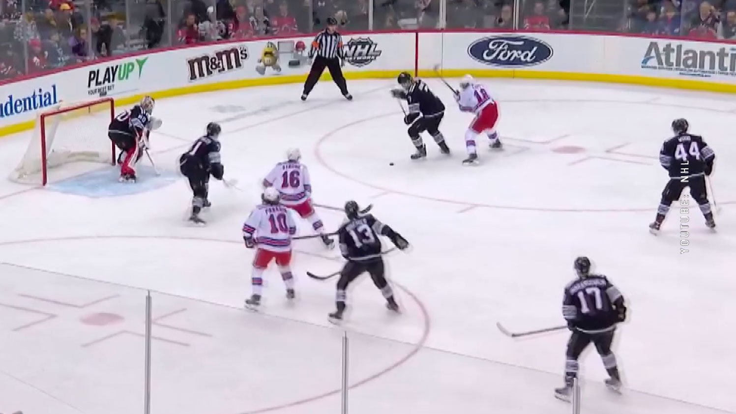 Хоккей. НХЛ. Егор Шарангович забросил 20-ю шайбу за сезон в составе «Нью-Джерси»