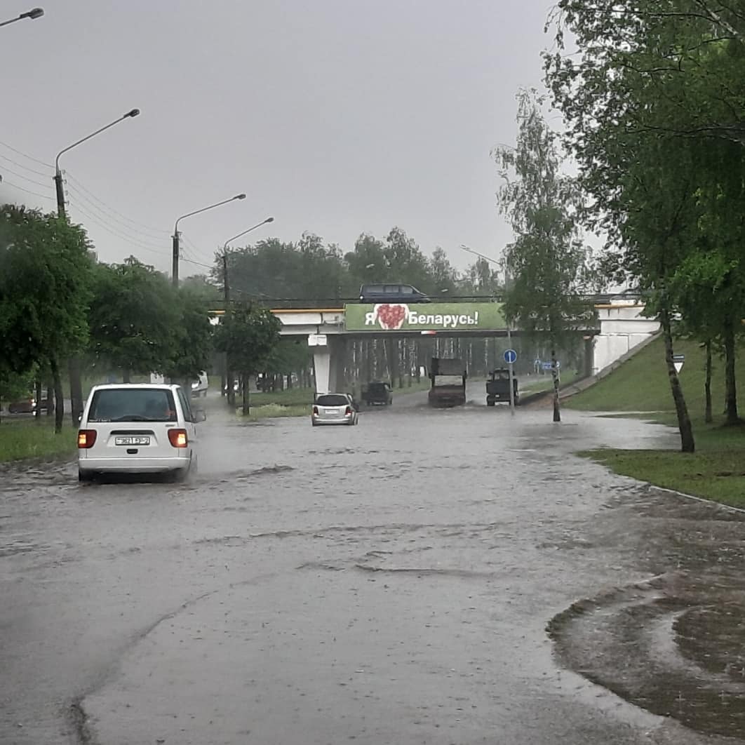 Дожди в Новополоцке. Семь атмосферных фотографий-5