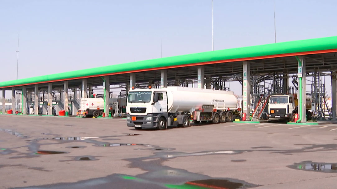 Белорусские НПЗ смогут поставлять продукцию нефтепереработки на российский рынок за демпфер
