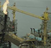 Мировые цены на нефть обновили 18-летний минимум