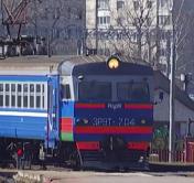 Пенсионеры могут ездить на электричках за полцены