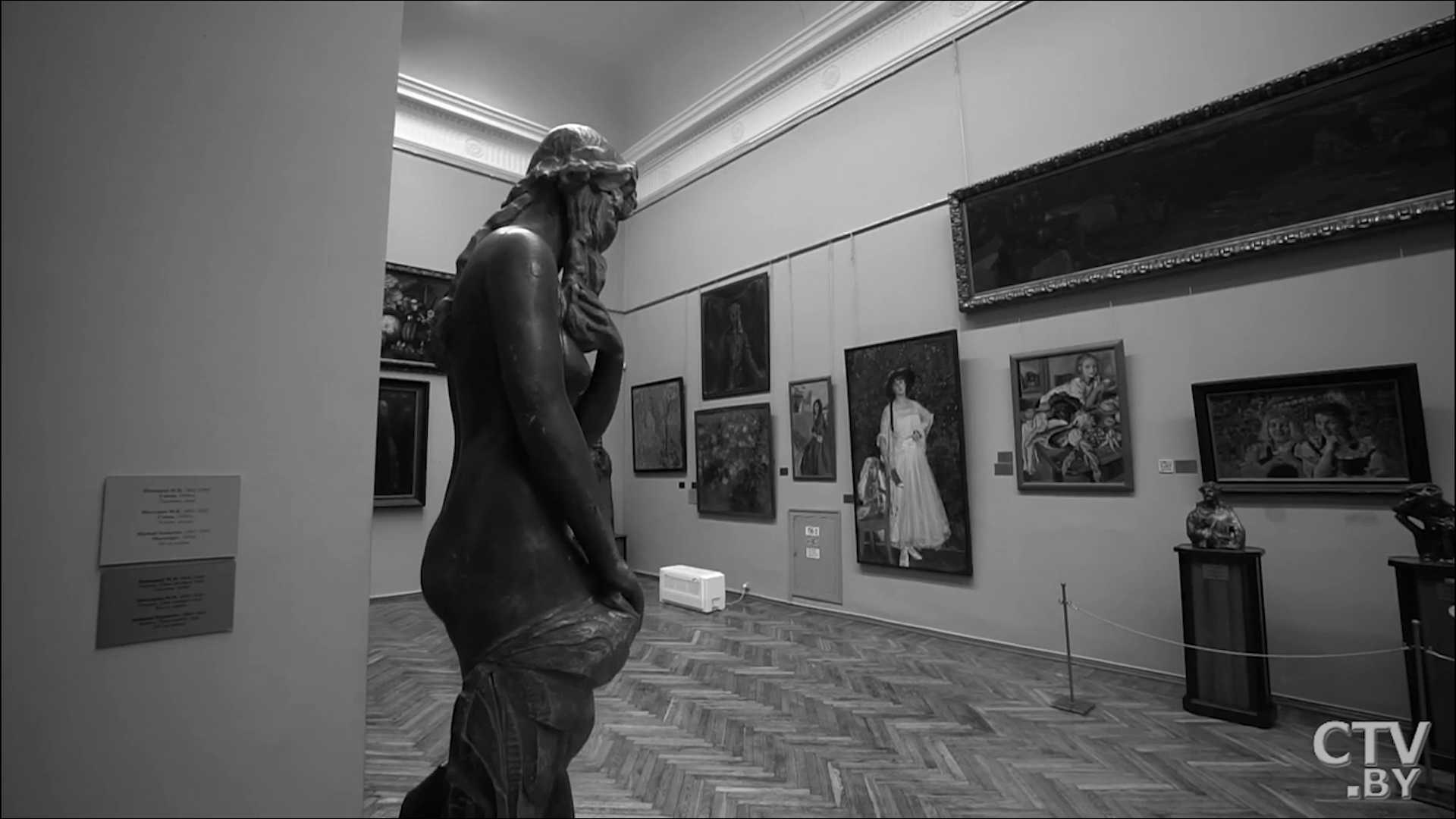 «Одна из тех, кто не мог ни жить, ни есть, ничего, пока не добудет эту вещь». Какие известные картины появились в Минске благодаря Елене Аладовой-1