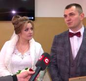 Эта пара пришла на участок для голосования прямо перед росписью в ЗАГСе. Вот что сказал жених