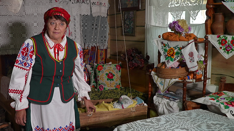 Льномялка, ходники, гарузка – всё это использовали наши прабабушки. Устроили этнотур по белорусской хате в Чеботовичах Льномялка, ходники, гарузка – всё это использовали наши прабабушки. Устроили этнотур по белорусской хате в Чеботовичах