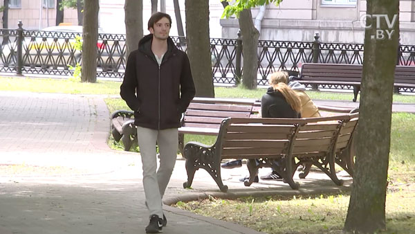 «Когда впервые увидел котлеты, подумал: что это такое?». В 16 лет он переехал в Минск из Парижа и сейчас танцует в Большом -1