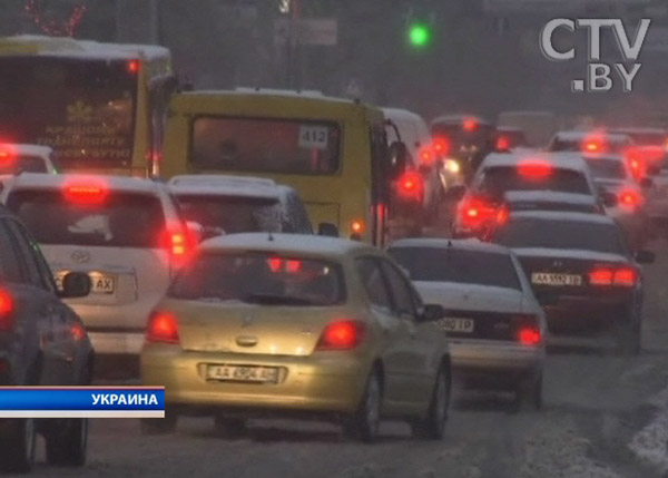 В Европе из-за осадков парализовано воздушное сообщение