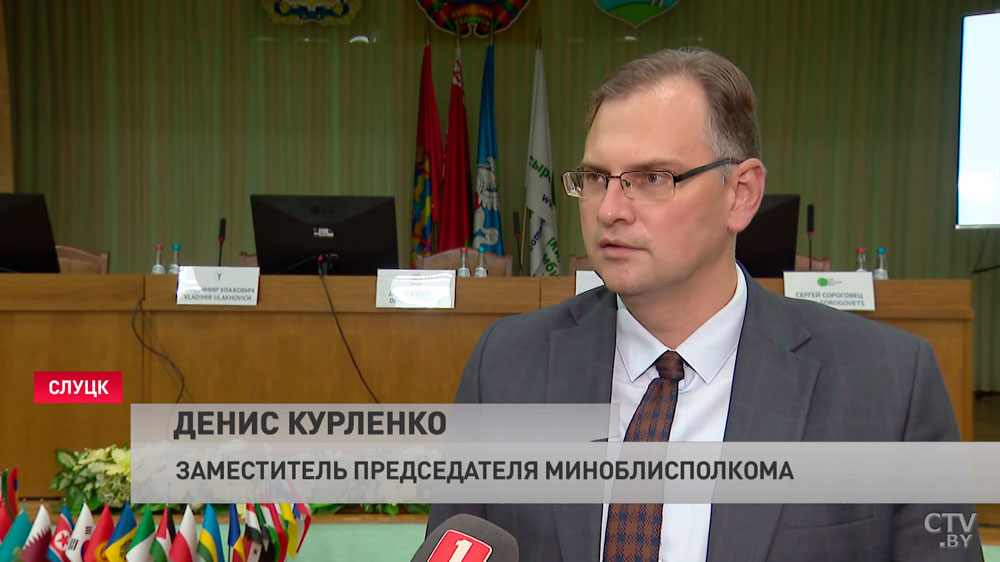 «Ежегодно мы торгуем на сумму более 7 млрд долларов». Дипломаты 32 стран оценили потенциал АПК Минской области-16