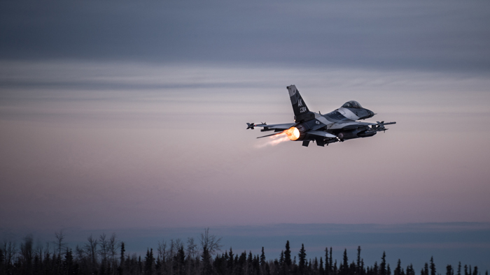 Нидерланды отправят пять истребителей F-16 в Румынию для обучения пилотов ВСУ