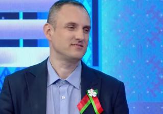 Алексей Голиков: я первым поставлю в автомобиль свой государственный флаг, когда он станет доступен и по деньгам, и по распространению в магазинах 