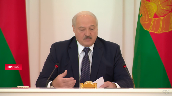 «На иностранные деньги совершали перевороты». Лукашенко рассказал о «фондиках», которые ушли из Беларуси-4