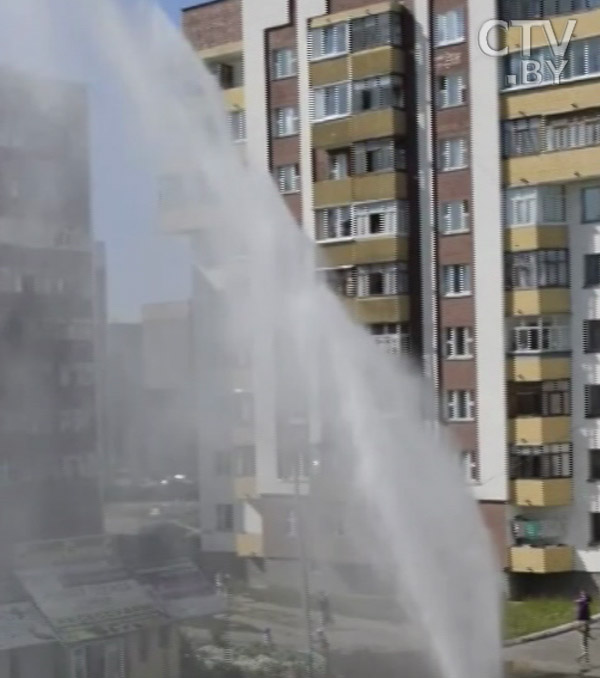 27 апреля в Минске заработают фонтаны: водный каскад около  Большого театра оперы и балета оживёт первым