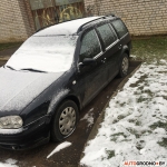 Повреждены более 10 авто: в спальном районе Гродно неизвестные ночью прокалывали колеса 