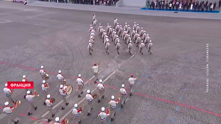 Во Франции отмечают День взятия Бастилии, но атмосфера там не праздничная