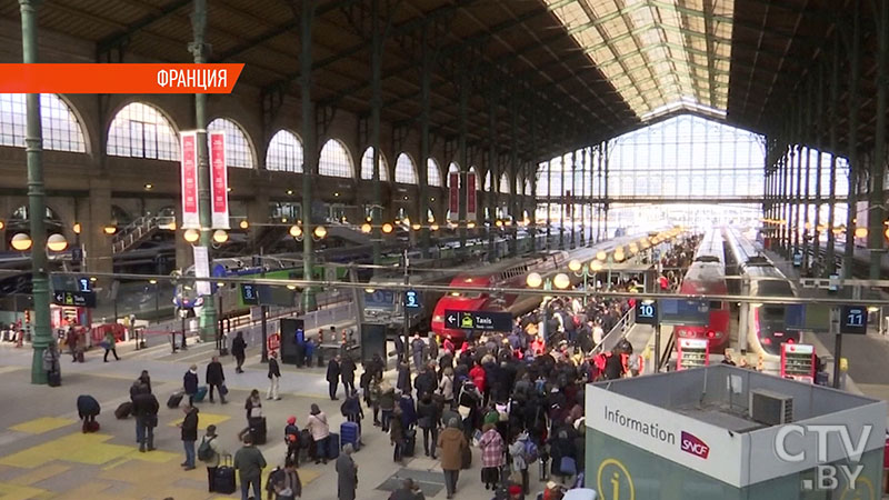 Работники тюрем требуют повысить безопасность на работе: во Франции проходит акция протестов-3