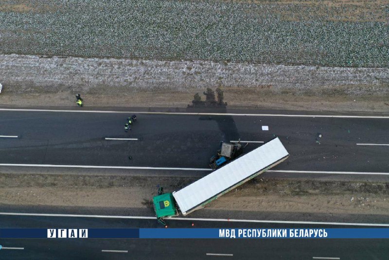 В Щучинском районе водитель фуры погиб при столкновении с трактором  -1