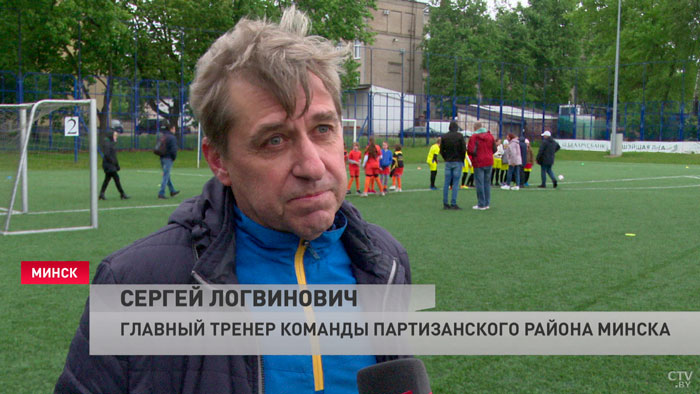 «Очень много желающих». В Минске стартовали ежегодные соревнования по футболу «Кожаный мяч»-4