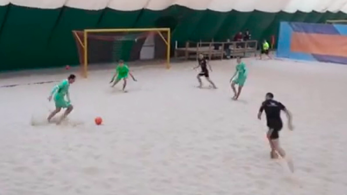 Сборная Беларуси по пляжному футболу в товарищеском матче обыграла победителя Кубка России