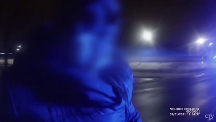 Сотрудники ГАИ Жодино помогли пожилой женщине. Пенсионерка ничего не могла рассказать о себе-1 Сотрудники ГАИ Жодино помогли пожилой женщине. Пенсионерка ничего не могла рассказать о себе-1