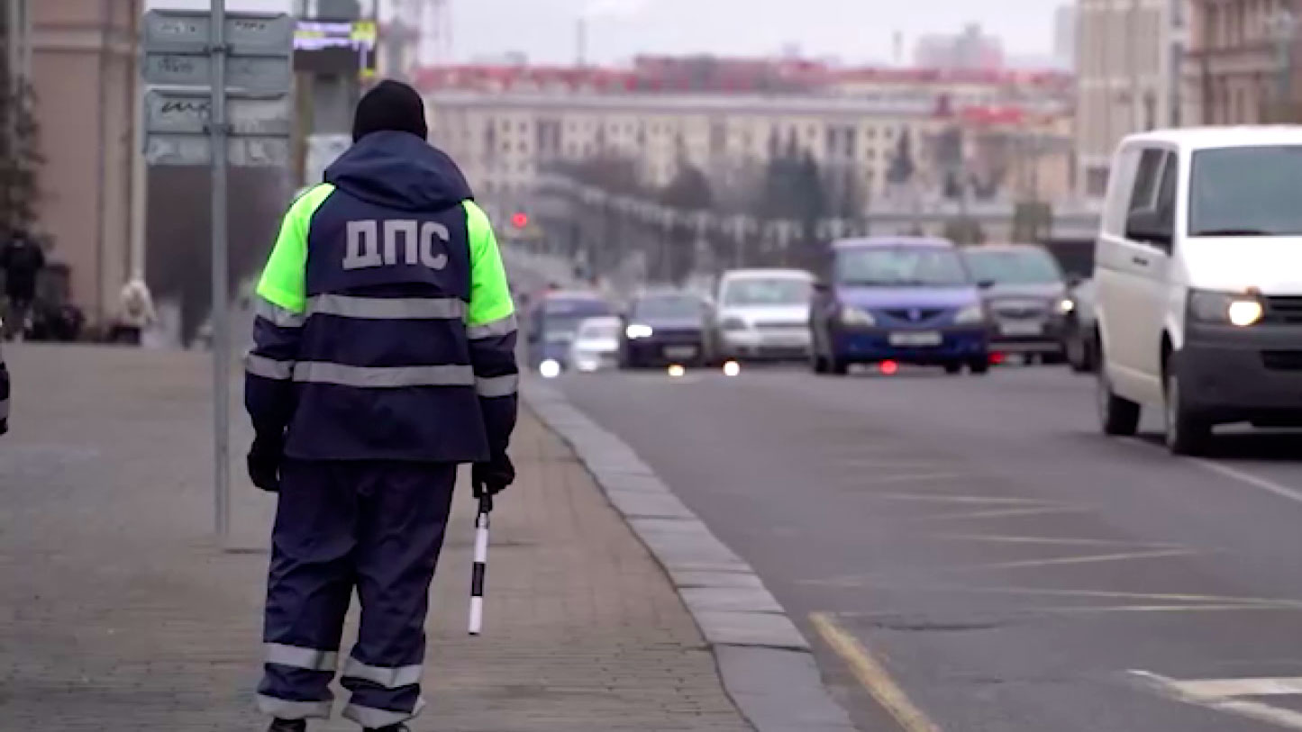 Сотрудники ГАИ усилили меры безопасности в период праздников. Особое внимание – бесправникам и нарушителям