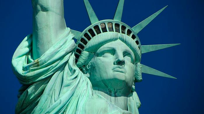 Экс-советник Пентагона призывает США убедить Украину продать России свои территории