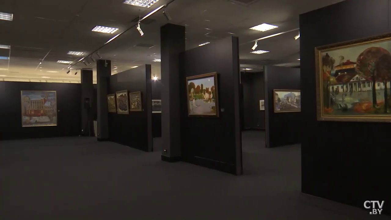 В ларце были замечены статут ВКЛ и карта Христофора Колумба. Чем уникальна галерея Михаила Савицкого в Минске? -52
