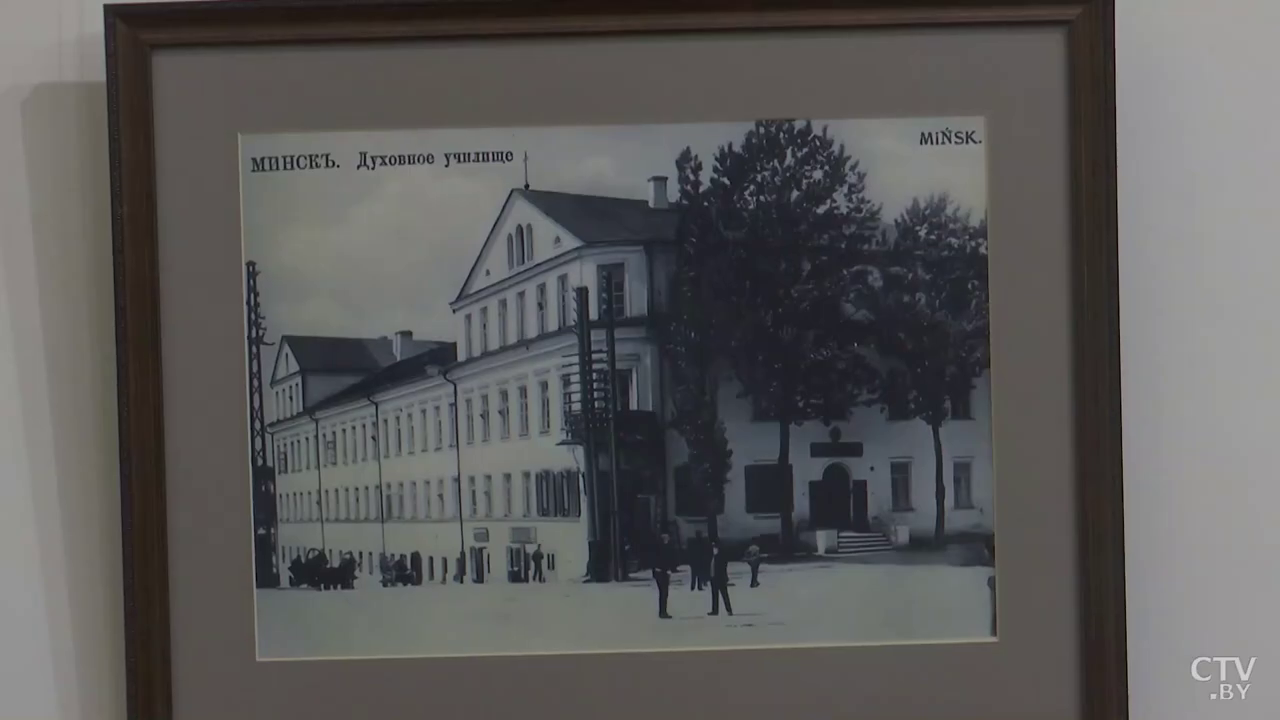 В ларце были замечены статут ВКЛ и карта Христофора Колумба. Чем уникальна галерея Михаила Савицкого в Минске? -16