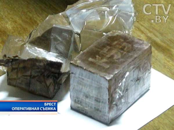 90 кг гашиша на сумму $1,5 млн изъяли в Бресте у 46-летнего россиянина