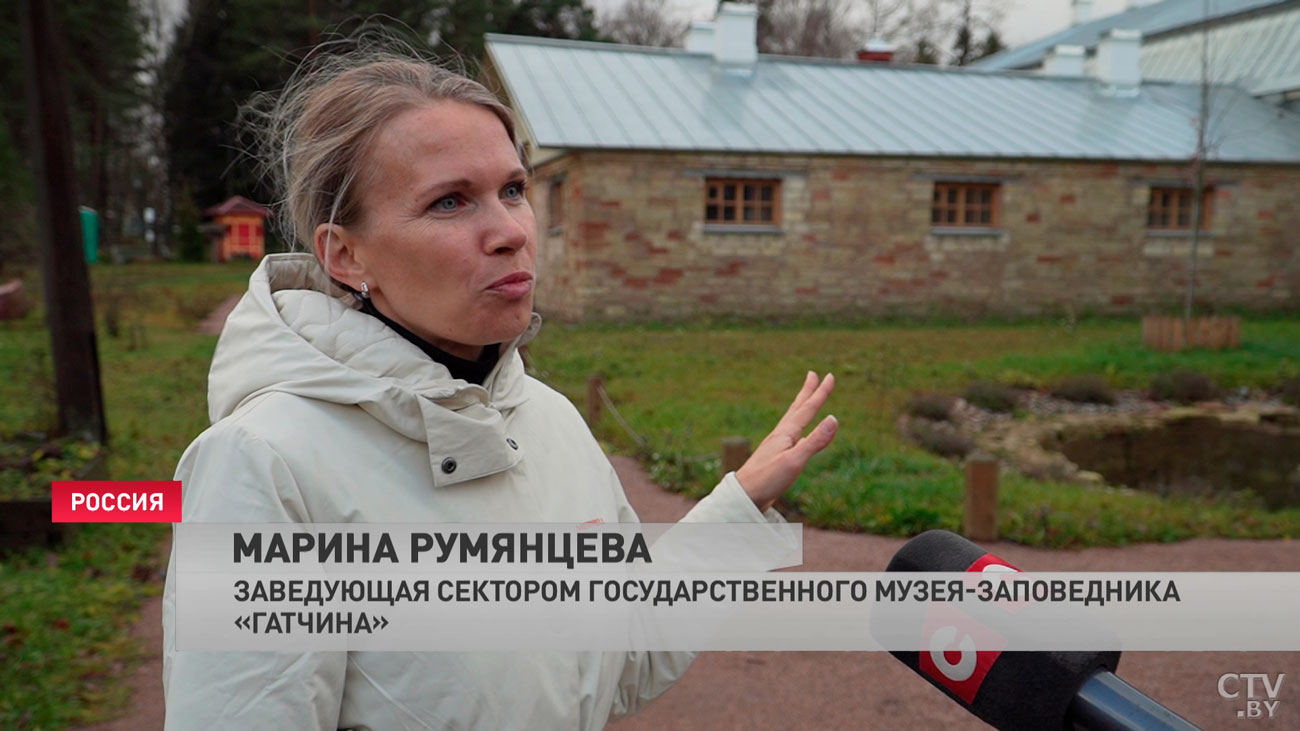 Сами императоры здесь ели сыры и оставили охотничьи трофеи. Белорусы посетили Дворцовую ферму в Гатчине-7