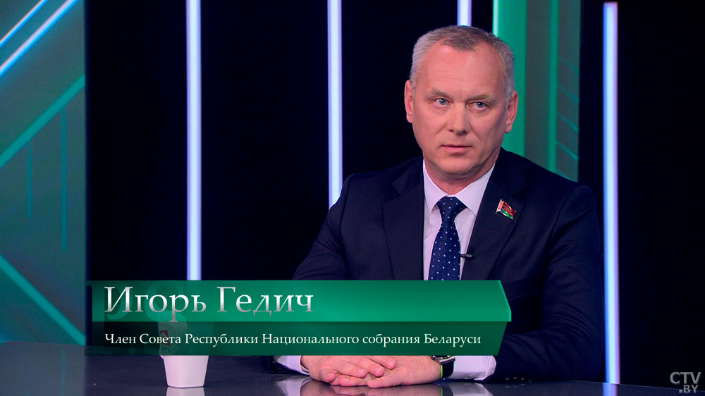 «Общество поражено неонацистскими настроениями». О происходящем в Украине рассуждают эксперты-7