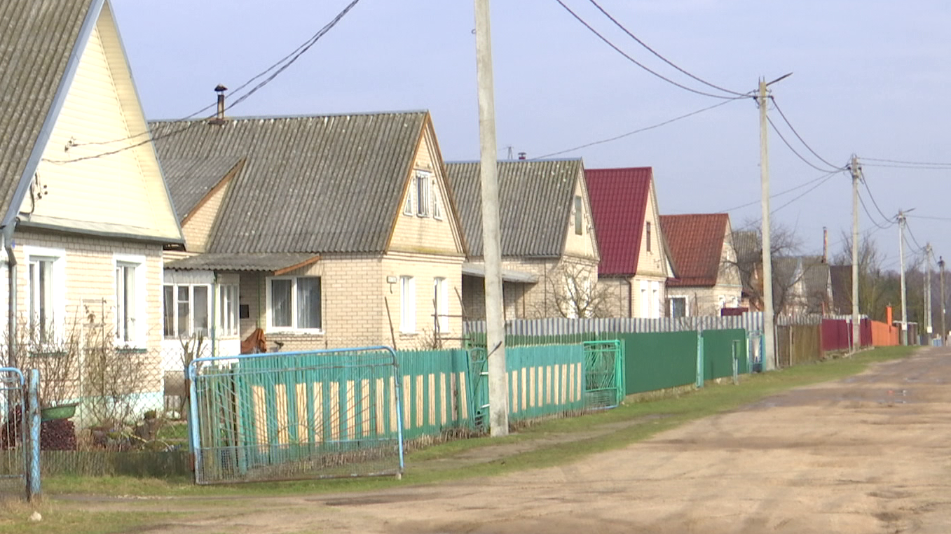 «Намного удобнее и выгоднее». Жители деревни Мельново переходят на электроотопление частных домов