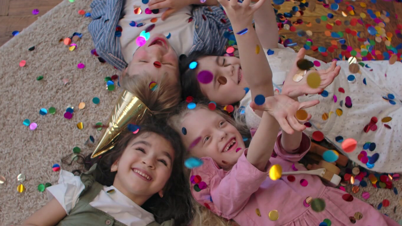 Как проработать детские психологические травмы во взрослом возрасте? О нюансах рассказала психолог