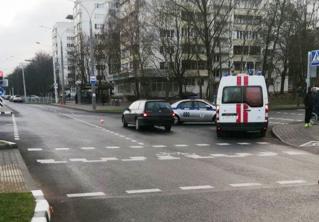 В Минске водитель наехал на пешехода, который переходил дорогу на красный свет
