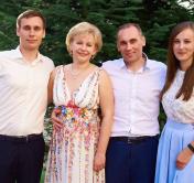 Ирина Костевич: «Я реализовала себя в карьере во многом благодаря мужу. Он часть домашней работы взял на себя»