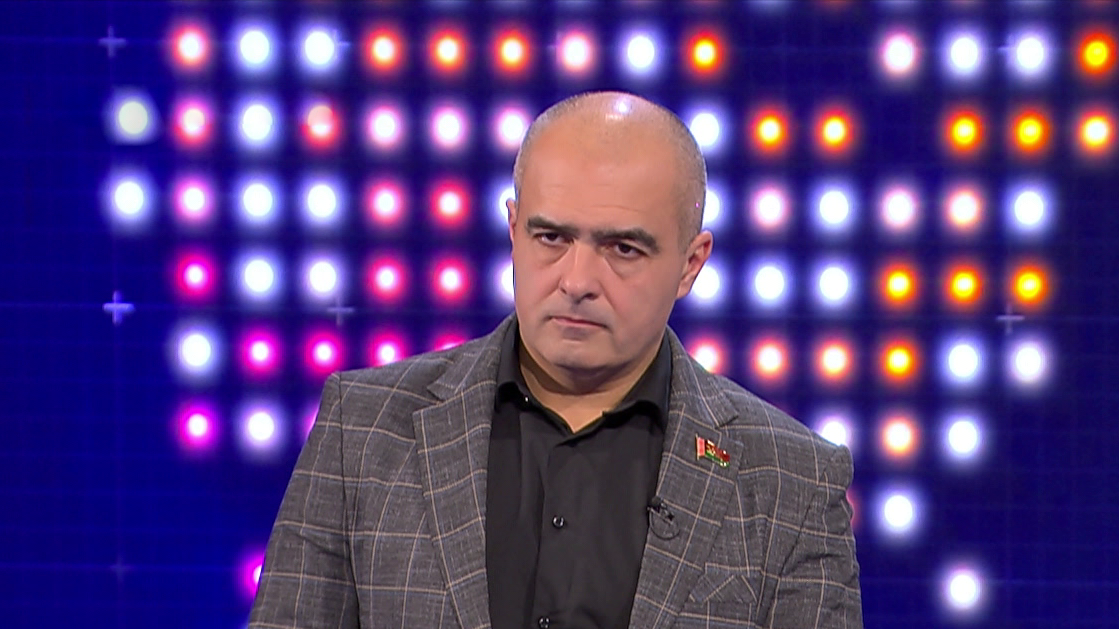 Гайдукевич о наблюдателях: на участках недостатков не видят, садятся в самолёт – выборы не демократичные