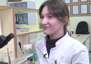Учится в медколледже и любит петь. Поговорили с девушкой, которая знает, как всё успеть