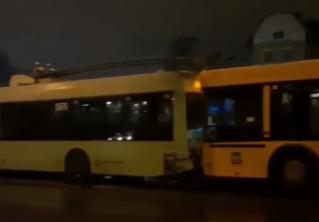 В Минске автобус насмерть сбил водителя троллейбуса. Возбуждено уголовное дело