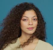 Могут ли помочь шампуни против выпадения волос? Рассказываем о мифах в уходе за волосами