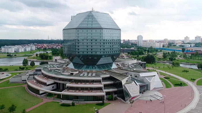 92% на первое место ставят семейные ценности. Результаты соцопроса