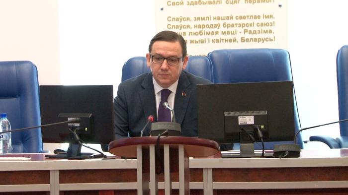 «Мы будем полезны людям». Владимир Перцов встретился с представителями СМИ в Новополоцке