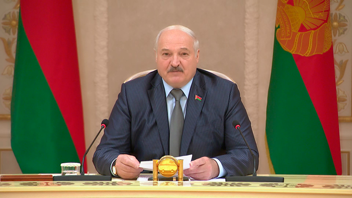 Лукашенко: «Если люди не накормлены, не могут себя обеспечить продуктами питания – нечего разговаривать о суверенитете»