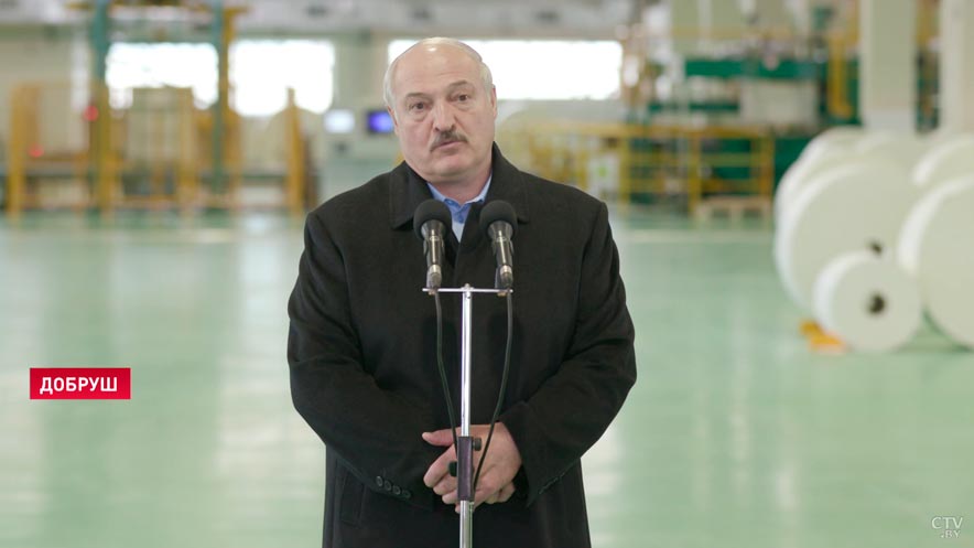 «В Беларуси хватает разумных людей». Главное из поездки Президента в Добруш-19 «В Беларуси хватает разумных людей». Главное из поездки Президента в Добруш-19