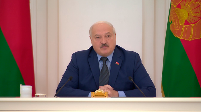 Лукашенко: «Где-то участки высохли вообще, их давно надо было перепахать!» Будут ли корма в 2023-м?