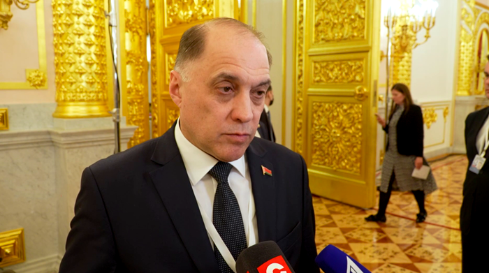«Предназначается для предупреждения». Вольфович о целях передачи ядерного оружия Беларуси