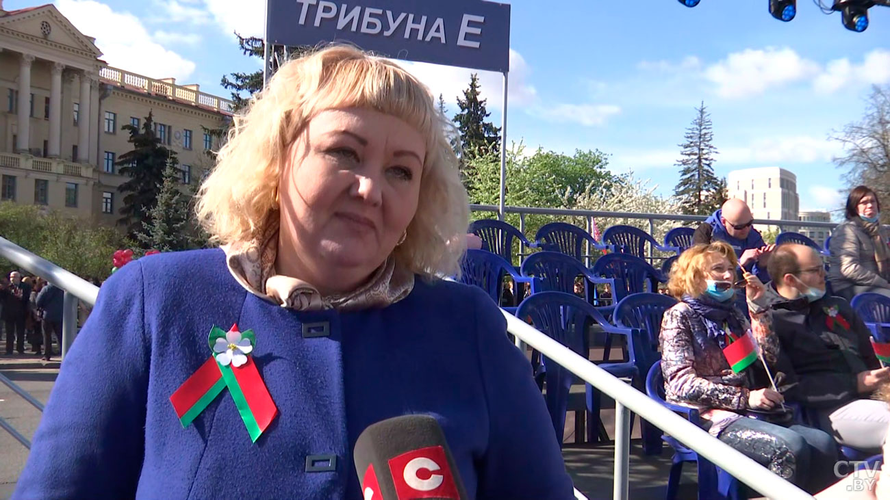 Белорусы на площади Победы 9 Мая: «Пришли, чтобы показать, как мы любим, как мы чтим подвиг»-7 Белорусы на площади Победы 9 Мая: «Пришли, чтобы показать, как мы любим, как мы чтим подвиг»-7