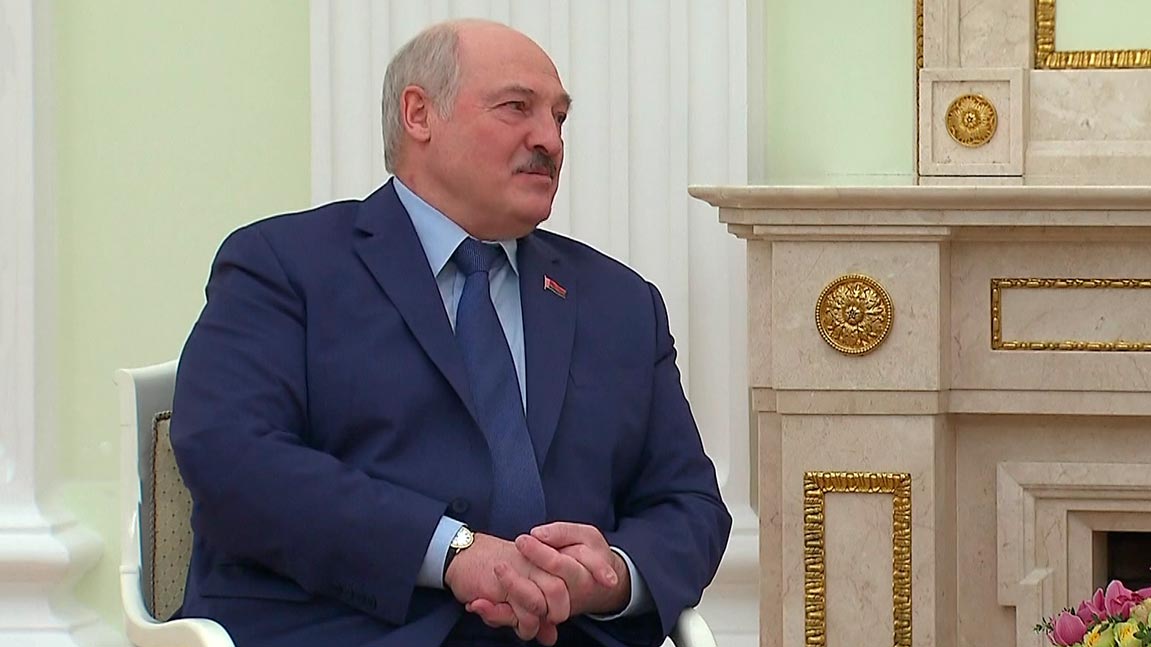 Лукашенко о ЧАЭС: меня попросили электричество подвести, а им не надо. И пускай там что угодно творится – они отпихиваются